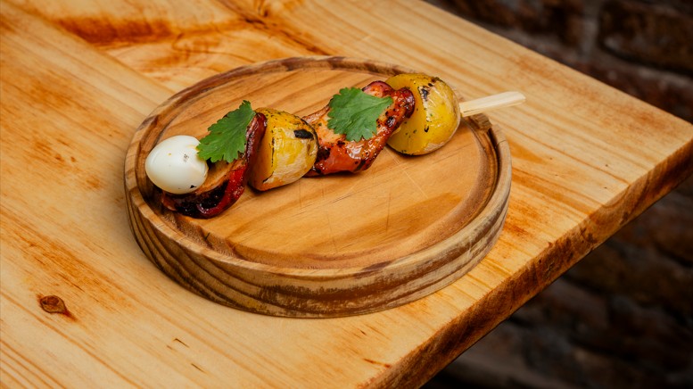 OCTOPUS ANTICUCHERO